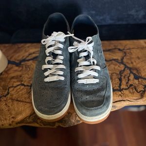 Men’s size 10 Nike